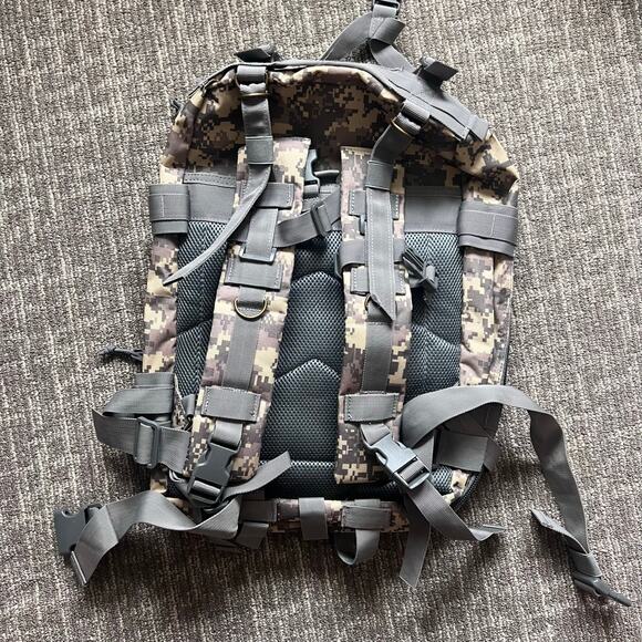 Army Digital Camo Medium Transport Pack Backpack G4FREE - Picture 2 of 4